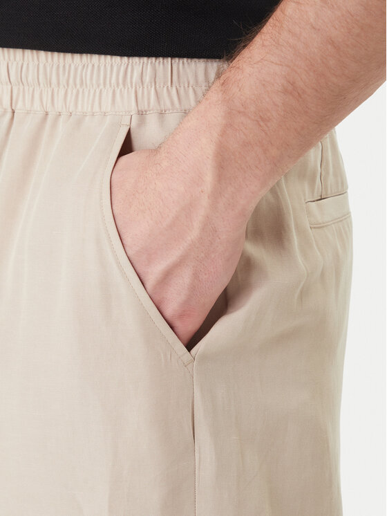 Guess Guess Pantaloncini sportivi F6GD01 WN202 Beige Regular Fit