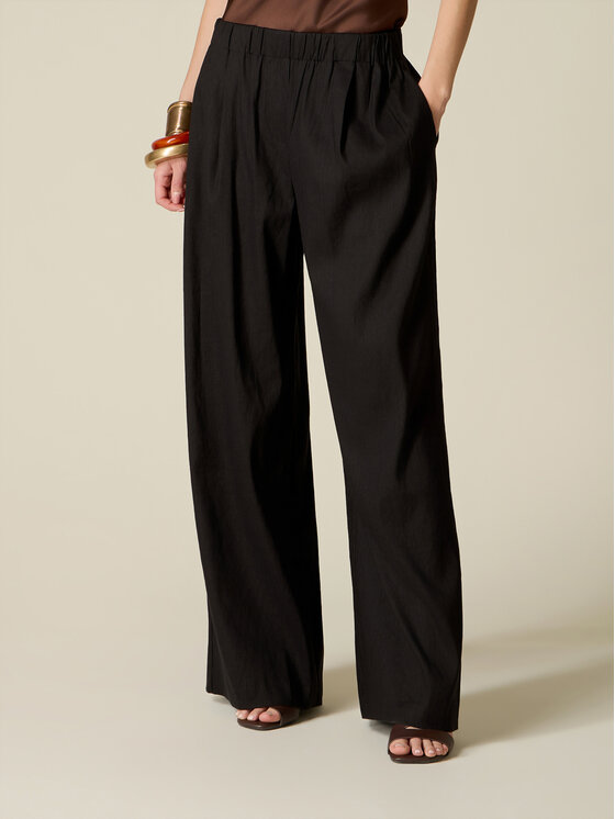 Oltre Oltre Pantaloni di tessuto P002J002453N033 Nero Regular Fit