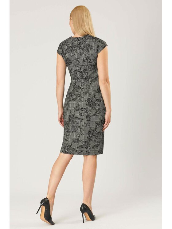 QUIOSQUE QUIOSQUE Každodenní šaty LITTLE E-COMMERCE DRESS Barevná Regular Fit