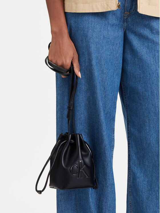 Calvin Klein Calvin Klein Torebka Bold Ck Mini Bucket Crossbody LV04F3870G Czarny