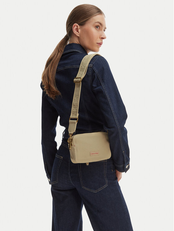 Calvin Klein Geantă Webbing Strap Canvas Camera Bag LV04F3385G Bej