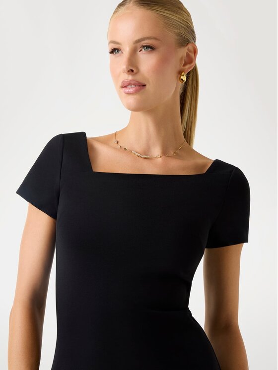 Guess Guess Vestito da giorno 177565 Nero Classic Fit