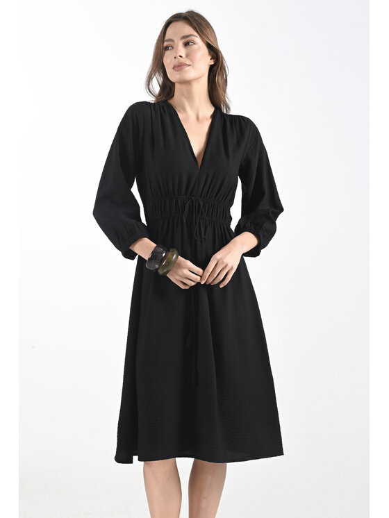 Femestage Femestage Každodenné šaty Femestage AB BASE DRE2560-020 Čierna Regular Fit