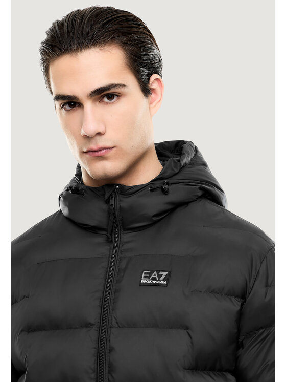 Armani Exchange Armani Exchange Kurtka puchowa DOWN JACKET Czarny Casual Fit