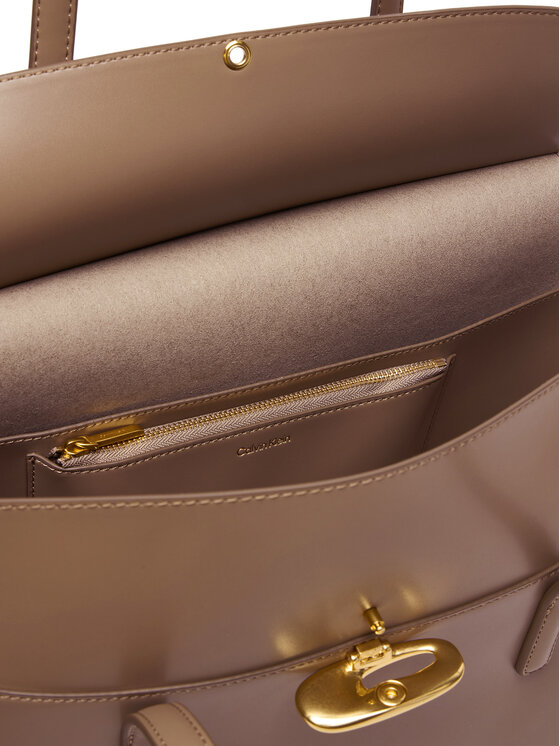 Calvin Klein Calvin Klein Kabelka Hardware Brushed Flap Tote Bag LV04F3336G Béžová
