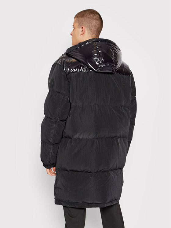Calvin Klein Calvin Klein Pūkinė striukė High Shine K10K107931 Juoda Regular Fit