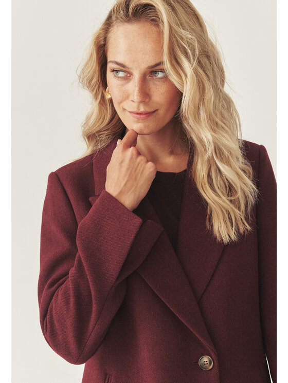 TATUUM TATUUM Płaszcz zimowy SONIA Bordowy Classic Fit