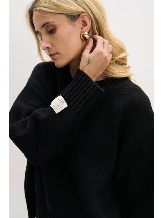 Fobya Fobya Sweter F2087 Czarny Basic Fit
