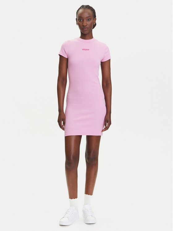 Tommy Jeans Tommy Jeans Kleid für den Alltag Script DW0DW21186 Rosa Slim Fit