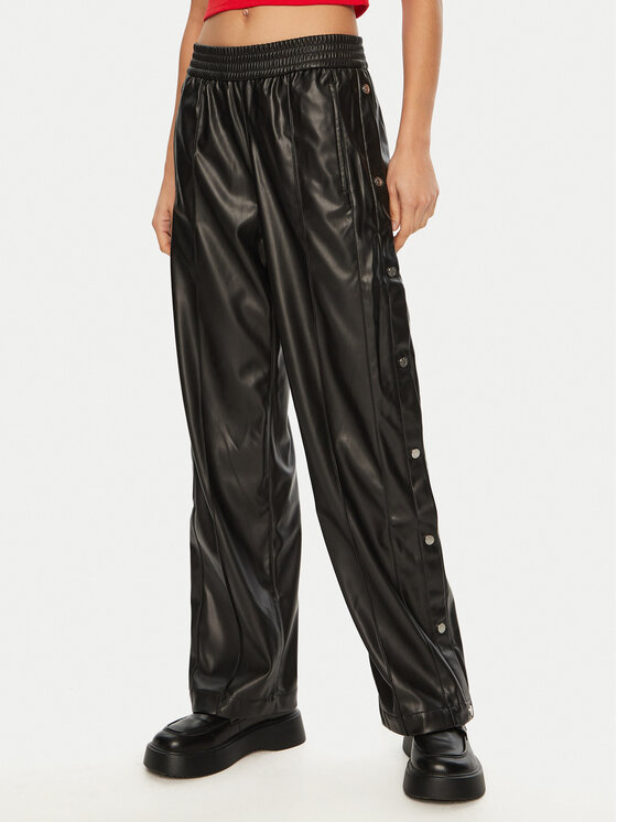 HUGO HUGO Hose aus Kunstleder Hileda-1_B 50522349 Schwarz Straight Leg