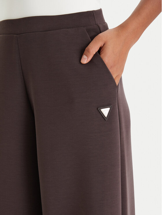 Guess Guess Spodnie dresowe V4YB07 KCAY2 Brązowy Relaxed Fit