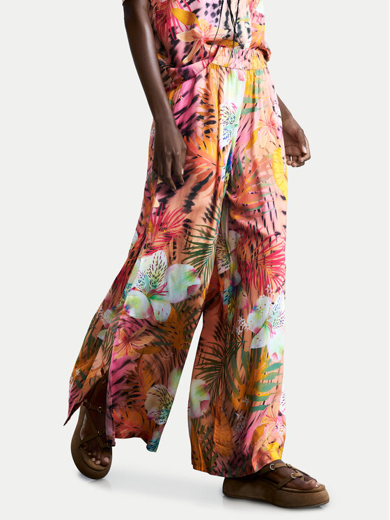 Desigual Desigual Pantaloni din material Swim Nasau 26SWPW56 Colorat Relaxed Fit
