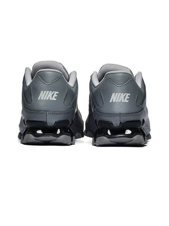 Nike Nike Sneakersy M REAX 8 TR MESH Szary
