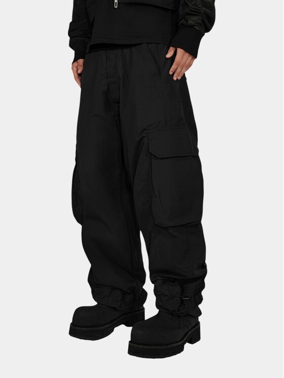 MADE BY SOCIETY MADE BY SOCIETY Spodnie materiałowe MONOLITH Pants - P17812 Czarny Basic Fit