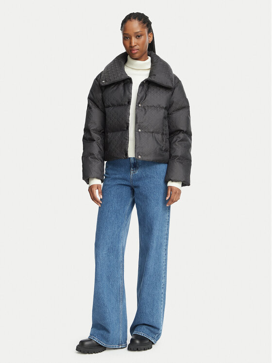 Calvin Klein Jeans Calvin Klein Jeans Zimné bundy LV047H521G Čierna Regular Fit