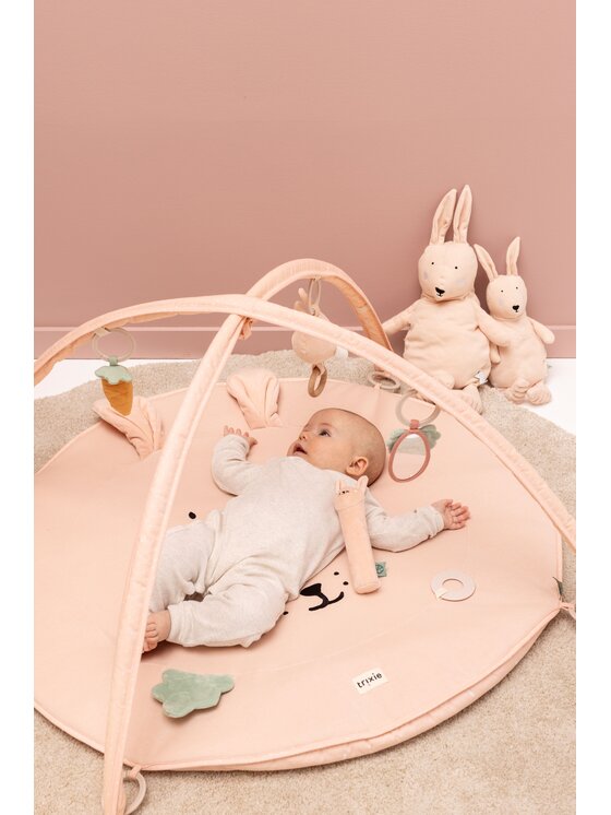 Trixie Baby Trixie Baby Mata dla dzieci Mata aktywizująca z pałąkiem - Królik Różowy