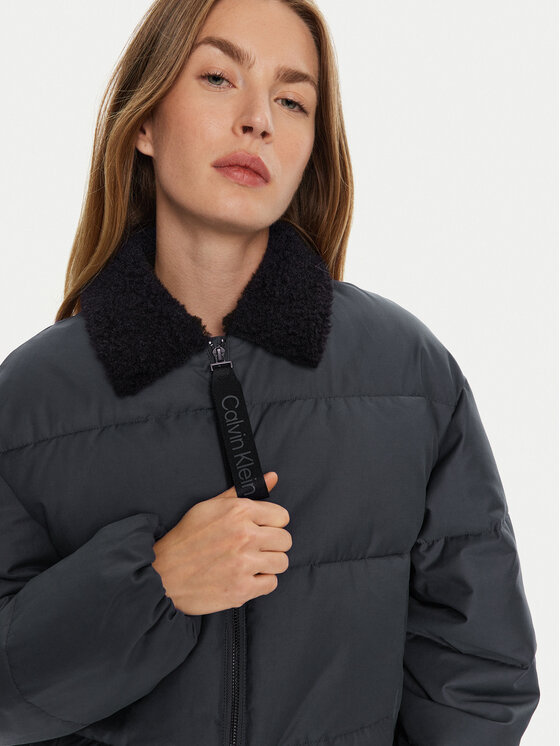 Calvin Klein Jeans Calvin Klein Jeans Geacă de iarnă Aviator J20J224121 Negru Relaxed Fit