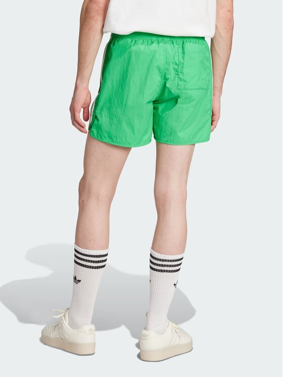 adidas adidas Szorty materiałowe Adicolor Zielony Regular Fit