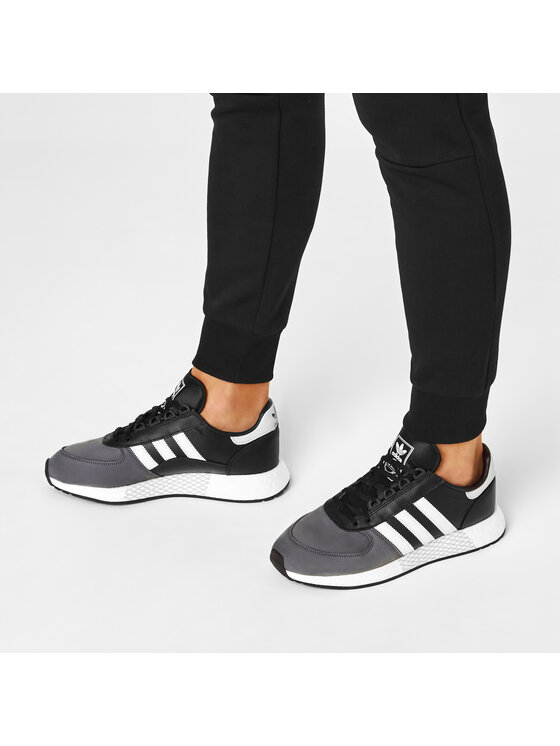 adidas adidas Снікерcи Marathon Tech EF4396 Чорний