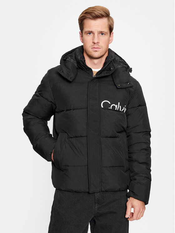 Calvin Klein Jeans Calvin Klein Jeans Žieminė striukė Essentials J30J323708 Juoda Regular Fit