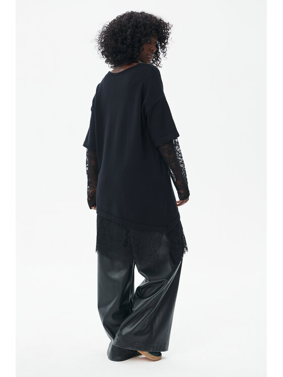 blue shadow blue shadow Sweter Tunika dziewiarska z koronką w rękawach i dole swetra Shila Black - 36/38 Czarny Regular Fit