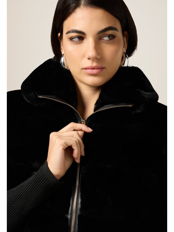 Oltre Oltre Płaszcz zimowy 0076R000471N033 Czarny Boxy Fit