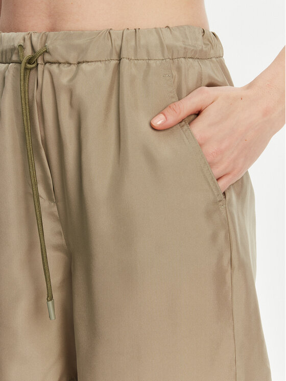 Marella Marella Kratke hlače iz tkanine Borbona 2513141025 Zelena Relaxed Fit