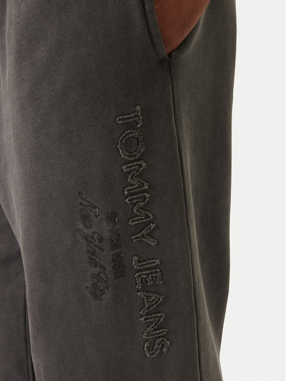 Tommy Jeans Tommy Jeans Долнище анцуг New Classic DM0DM22360 Сив Relaxed Fit