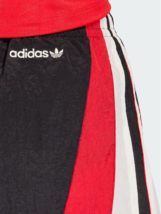 adidas adidas Szorty materiałowe 159070 Czarny Loose Fit