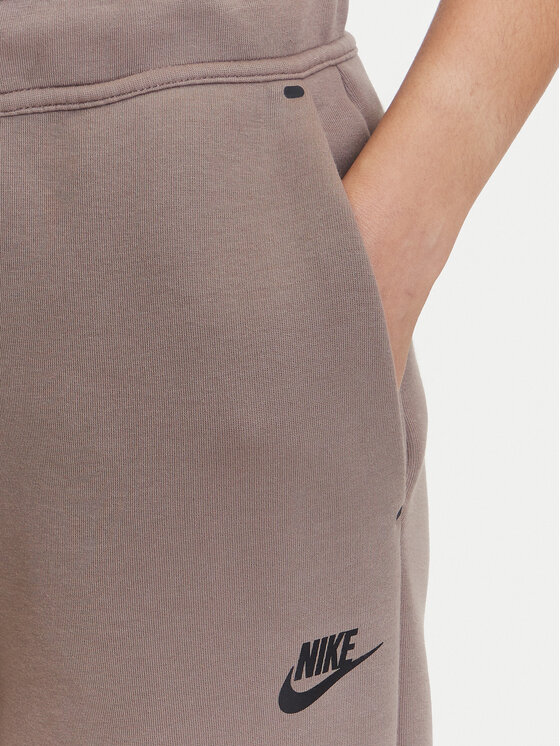 Nike Nike Spodnie dresowe Tech Fleece HV6779 Brązowy Regular Fit
