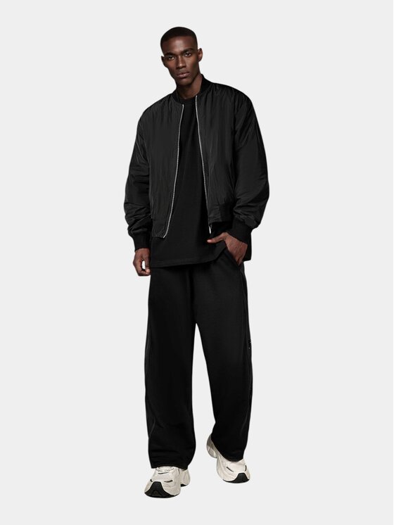 MADE BY SOCIETY MADE BY SOCIETY Spodnie materiałowe Pantaloni Shadow Cargo - P17152 Czarny Basic Fit