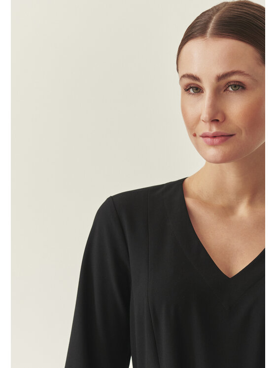 TATUUM Tatuum Každodenné šaty ZAKA Čierna Fitted Fit