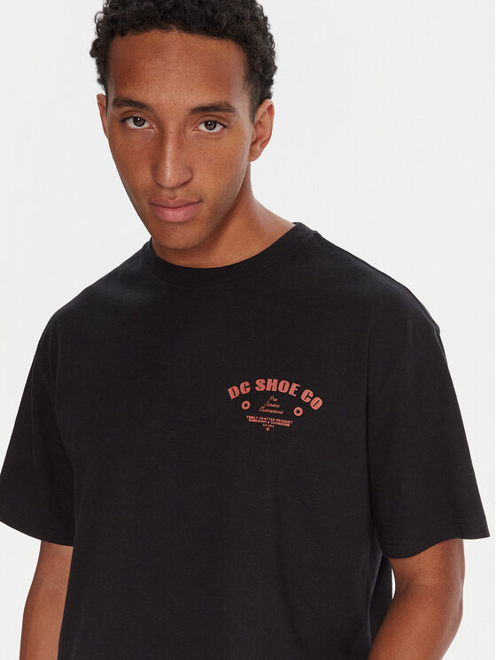 DC DC T-shirt Pro Service EDYZT04370 Crna Heritage Fit