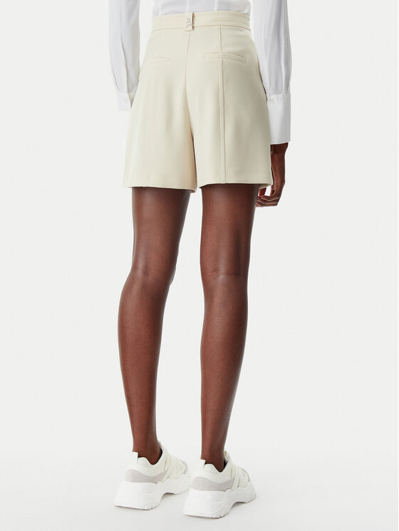 Patrizia Pepe Patrizia Pepe Шорти от плат 8P0697/A545-B814 Бежов Regular Fit