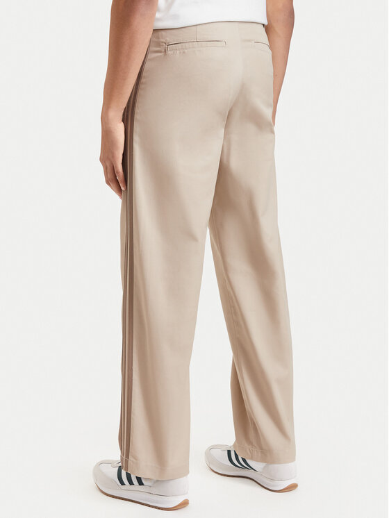 adidas adidas Штани з тканини 3 Stripes Pleated Trousers KE4175 Бежевий Regular Fit