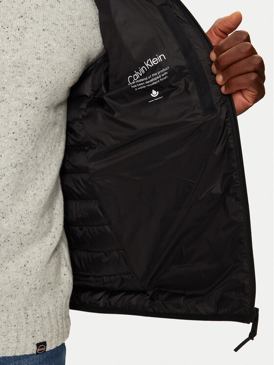 Calvin Klein Calvin Klein Žieminė striukė K10K113474 Juoda Regular Fit