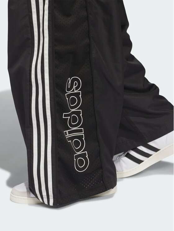 adidas adidas Spodnie materiałowe Basketball Windbreaker Czarny Loose Fit