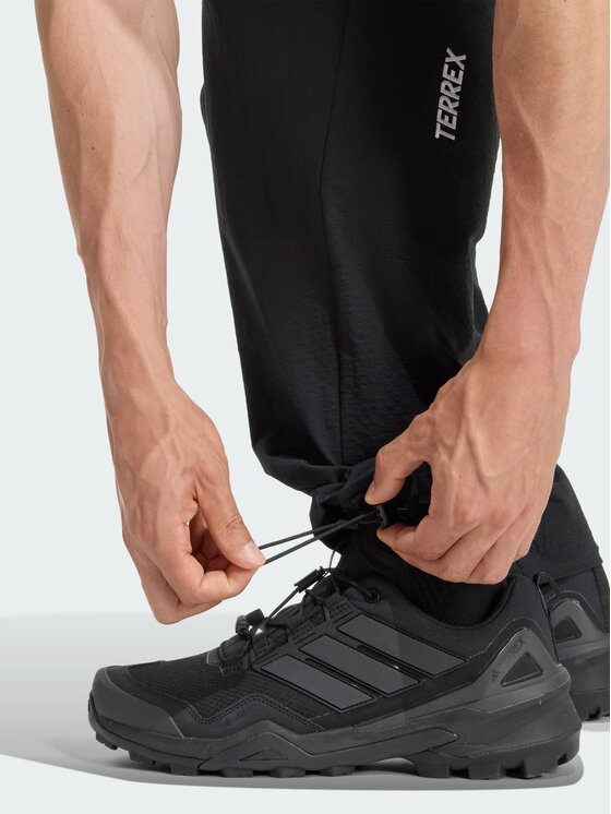 adidas adidas Spodnie outdoor 162746 Czarny Regular Fit