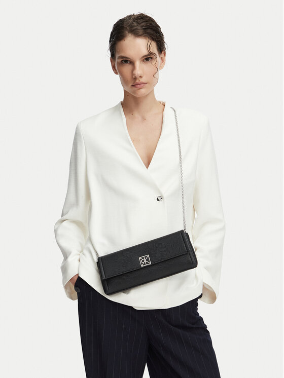 Calvin Klein Geantă Emblem Hw Pebble Clutch LV04F3740G Negru