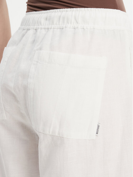 Mustang Mustang Pantaloni di tessuto Tuscaloosa 1016583 Bianco Wide Fit