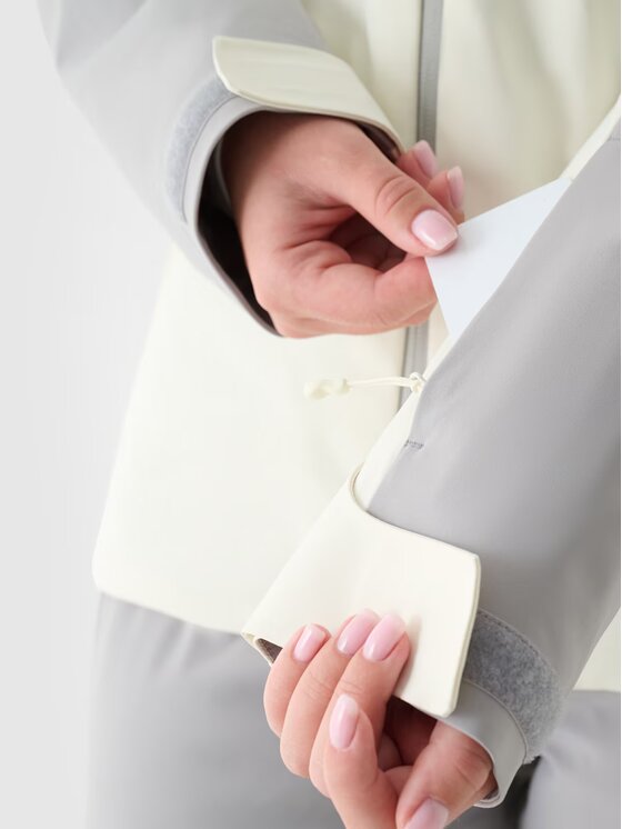 4F 4F Giacca da sci 4FWAW24TTJAF572-27S Grigio Regular Fit