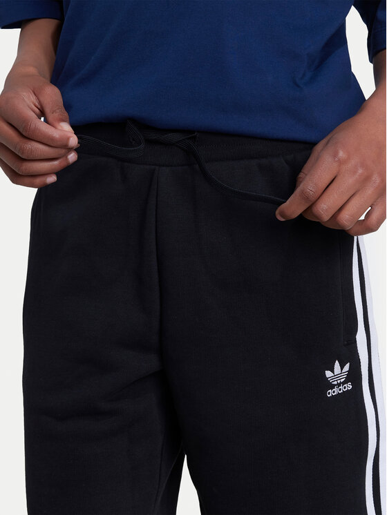 adidas adidas Sportske kratke hlače adicolor IY7481 Crna Regular Fit