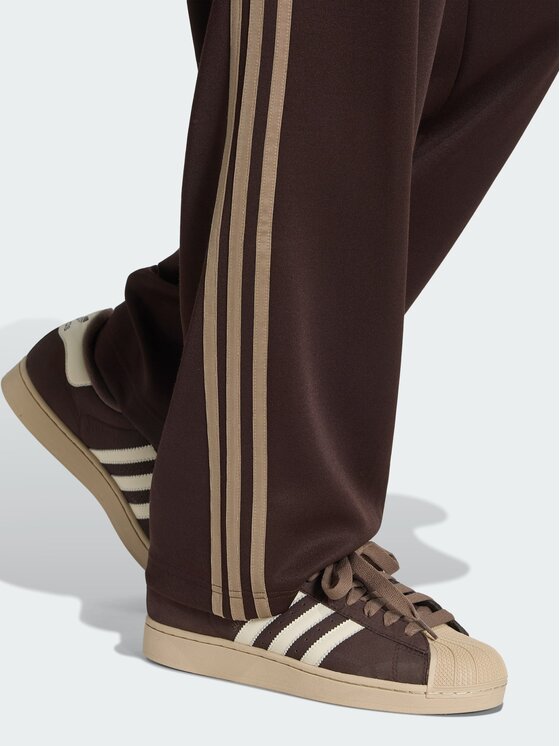 adidas adidas Spodnie materiałowe 159018 Brązowy Loose Fit