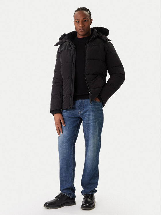 Guess Guess Winterjacke M5BL2A W2202 Schwarz Regular Fit