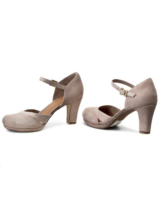 Clarks deals chorus buzz
