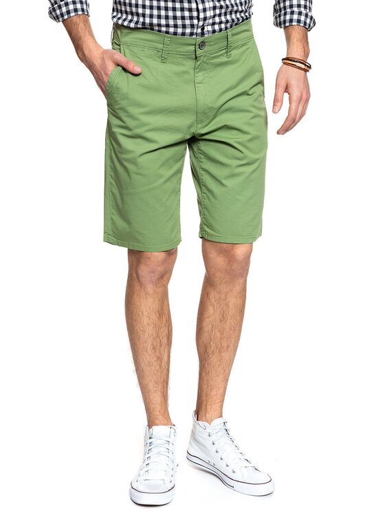 Wrangler Wrangler Pantaloncini di tessuto CHINO SHORT Verde Slim Fit