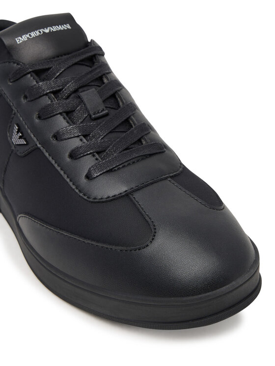 Emporio Armani Emporio Armani Sneakersy EM003062 AF18210 UC001 Čierna