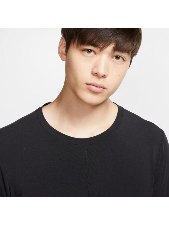 Nike Nike T-shirt Dri-FIT Yoga Nero Regular Fit