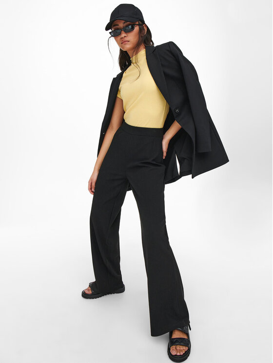 ONLY ONLY Текстилни панталони 15202195 Черен Wide Leg