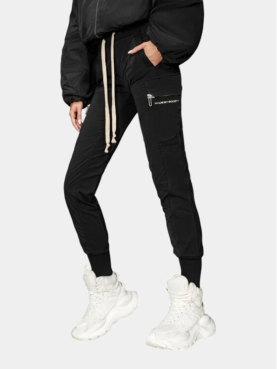 MADE BY SOCIETY MADE BY SOCIETY Spodnie materiałowe Pantaloni cargo - P26712 Czarny Basic Fit